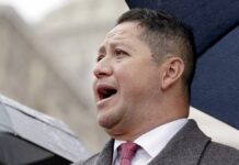 House Lawmakers Aid’s Note Sparks Controversy