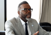 Chicago Mayor Threatens to Arrest ICE Agents in Major Escalation