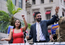 Mamdani Signs Petition Backing AOC as 2028 Presidential Pick